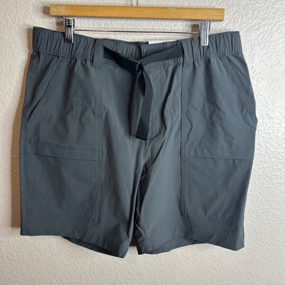 DG-35 Kohls Mens Outdoor Cargo Shorts Size 36 Gray With Adjustable Belt